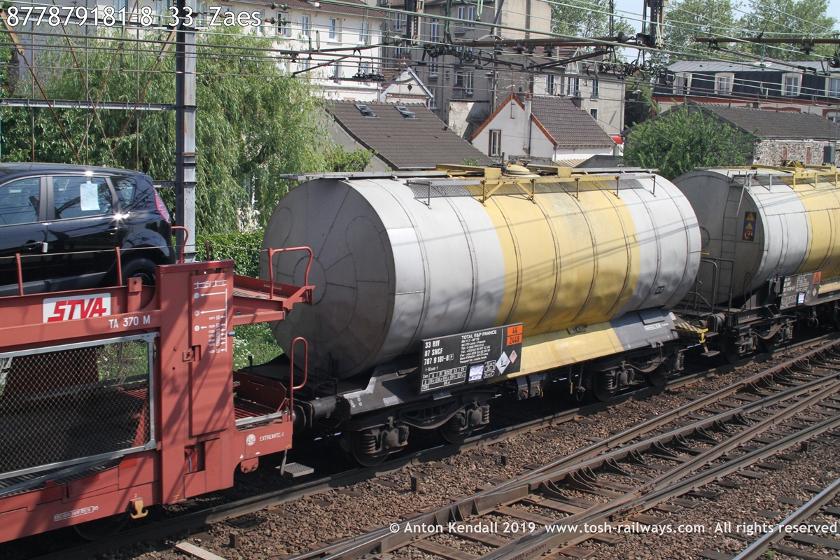 877879181-8_33_Zaes.JPG